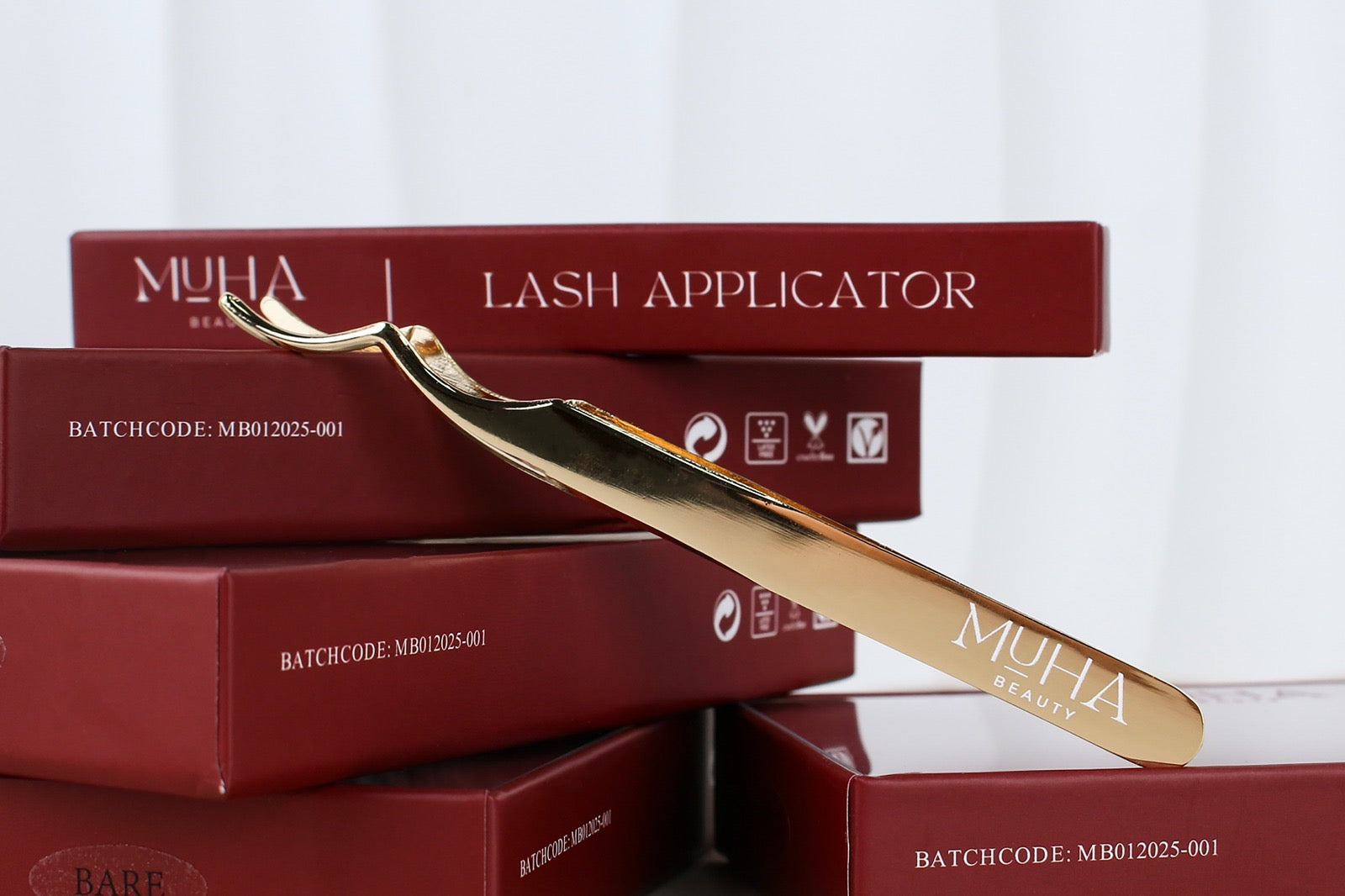 Lash tweezer gold